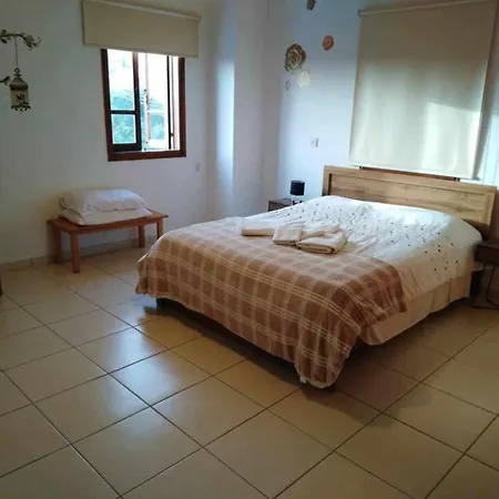 Andros Sol 1.7km From Coral Bay Area Villa *